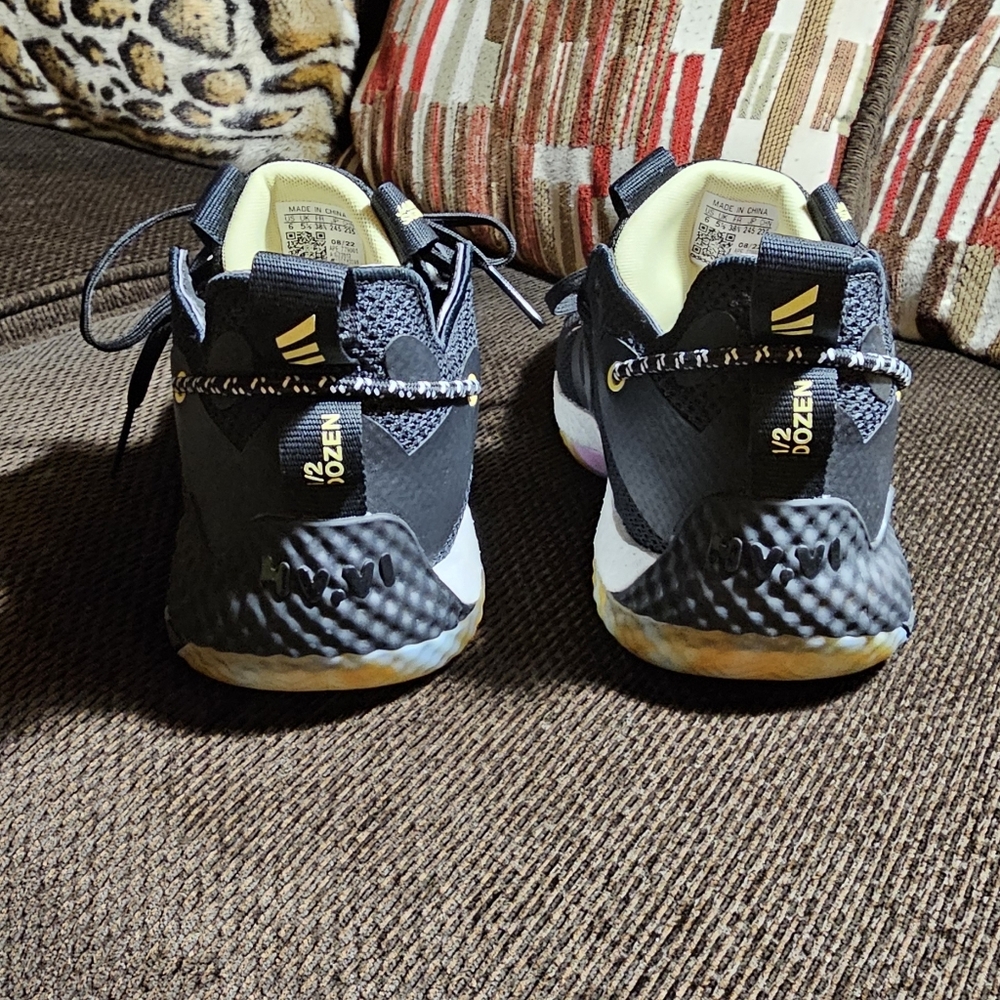 Adidas Men's Harden Vol 6 Basketball Sneakers New Condition Men Sz 6/ No Box - Picture 4 of 8